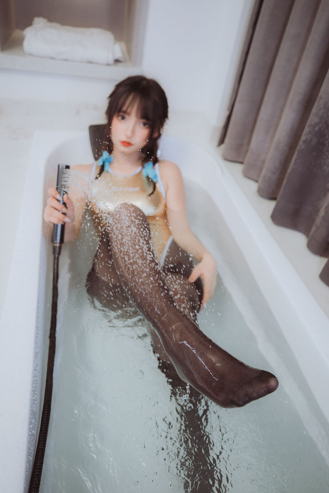 [Internet celebrity COSER photo] Lolita god board, the shape of water of winter 2