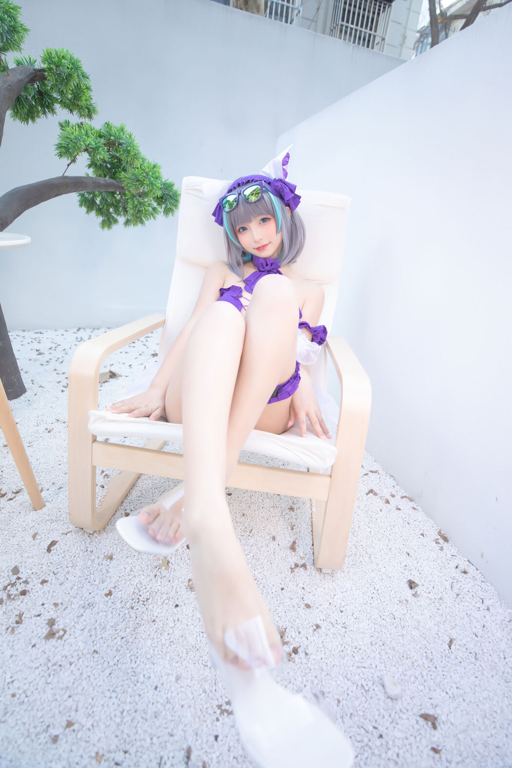 [Internet celebrity COSER photo] Lolita god board true winter of Cheshire - solid color courtyard