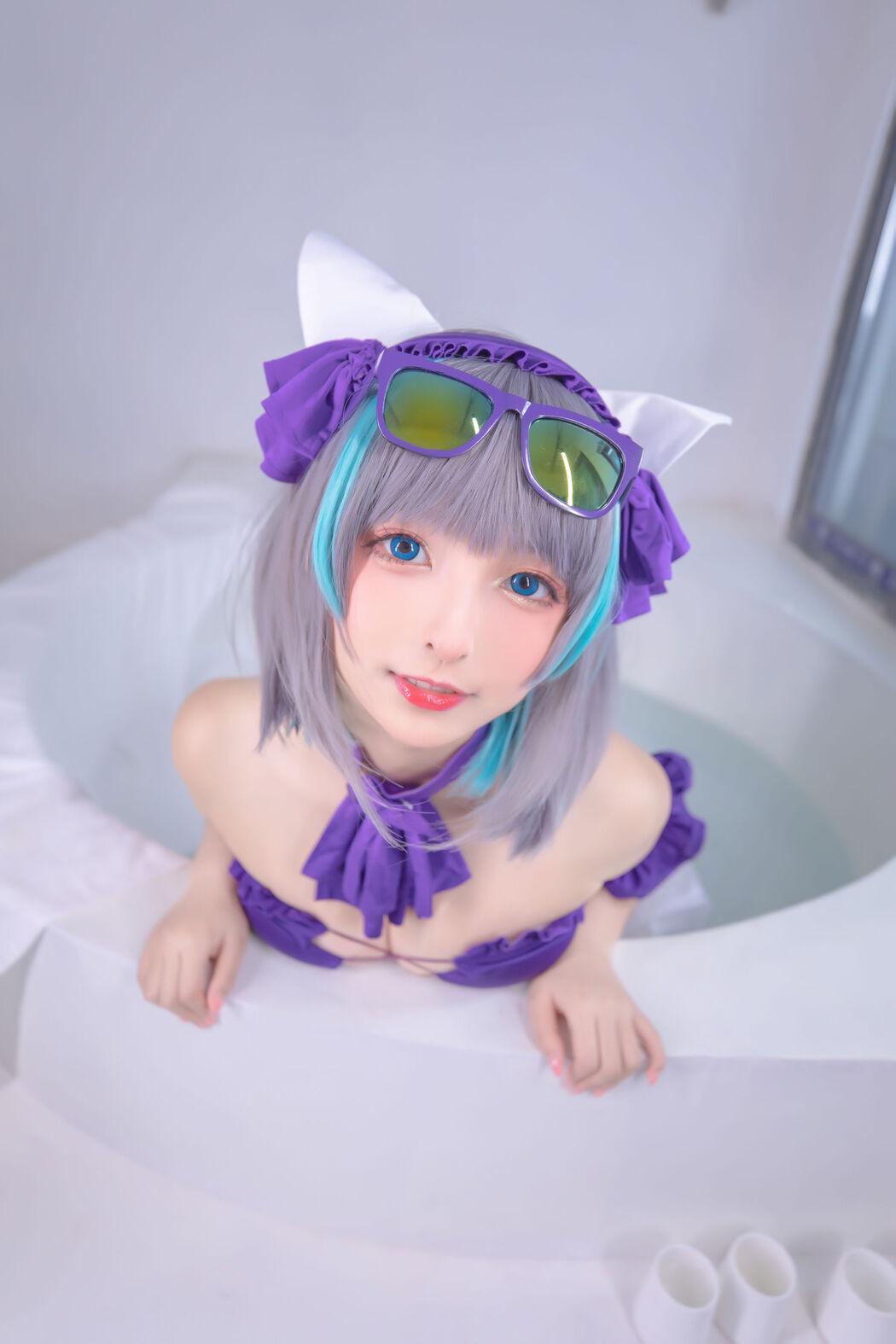 [Internet celebrity COSER photo] Lolita god board true winter of Cheshire - solid color courtyard