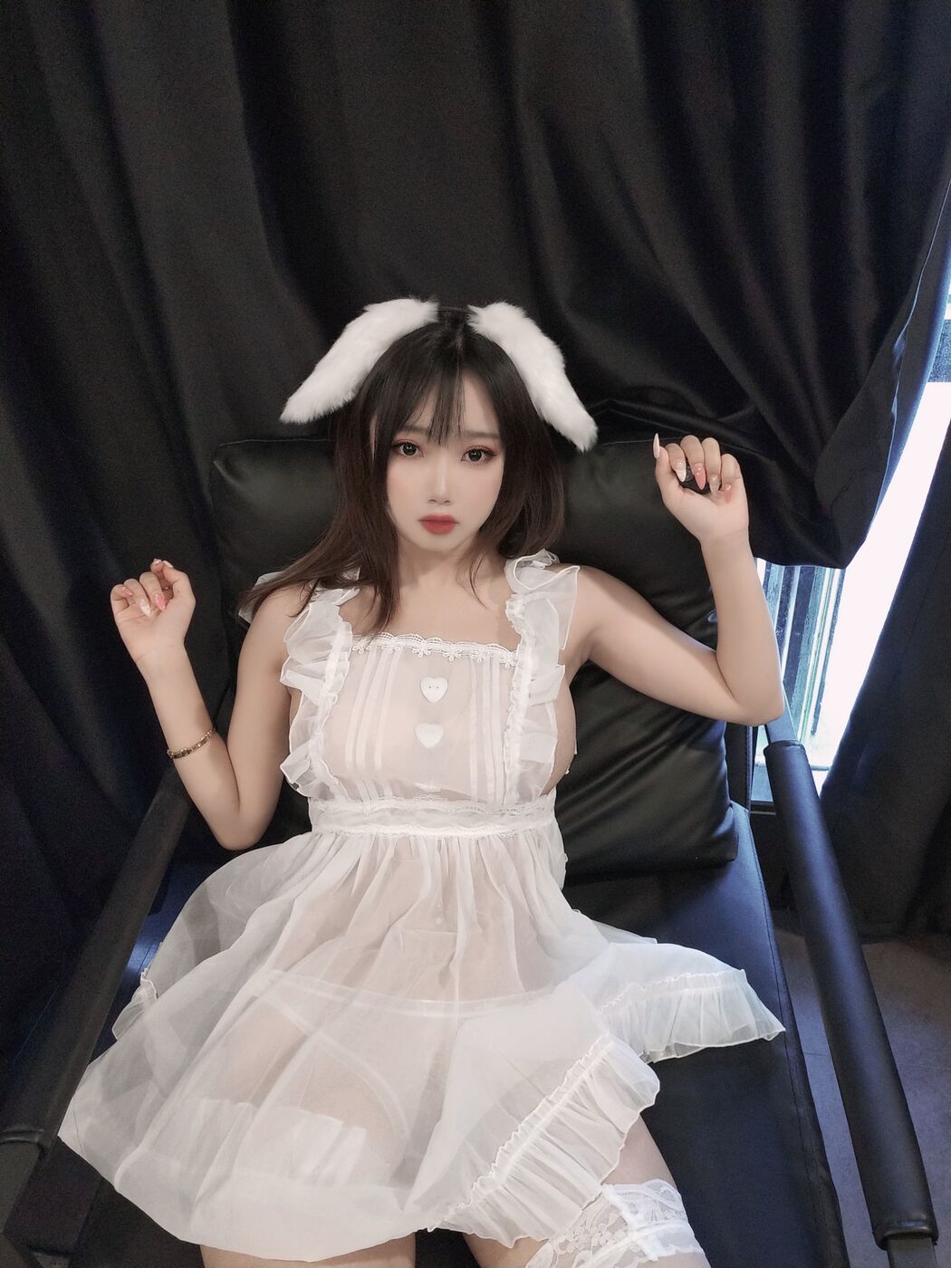 [Net Red COSER] Bai Nen Beautiful Girl Ghost Animal Yao-Lamb Apron