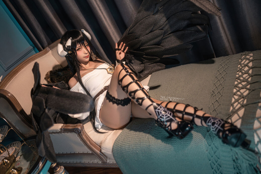 [Net Red COSER] Anime Blogger Stupid Momo - Albedo Sweater