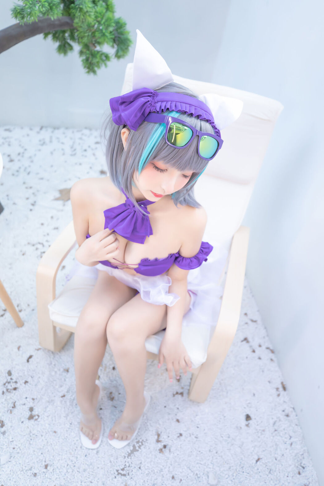 [Internet celebrity COSER photo] Lolita god board true winter of Cheshire - solid color courtyard