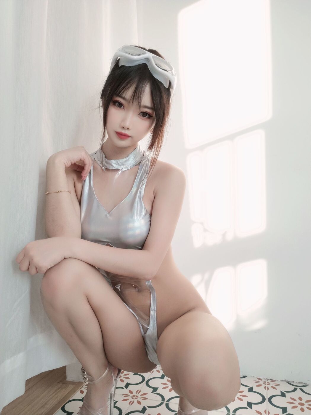 [Net Red COSER] Bai Nen Beautiful Girl Ghost Animal Yao - Laser Swimming