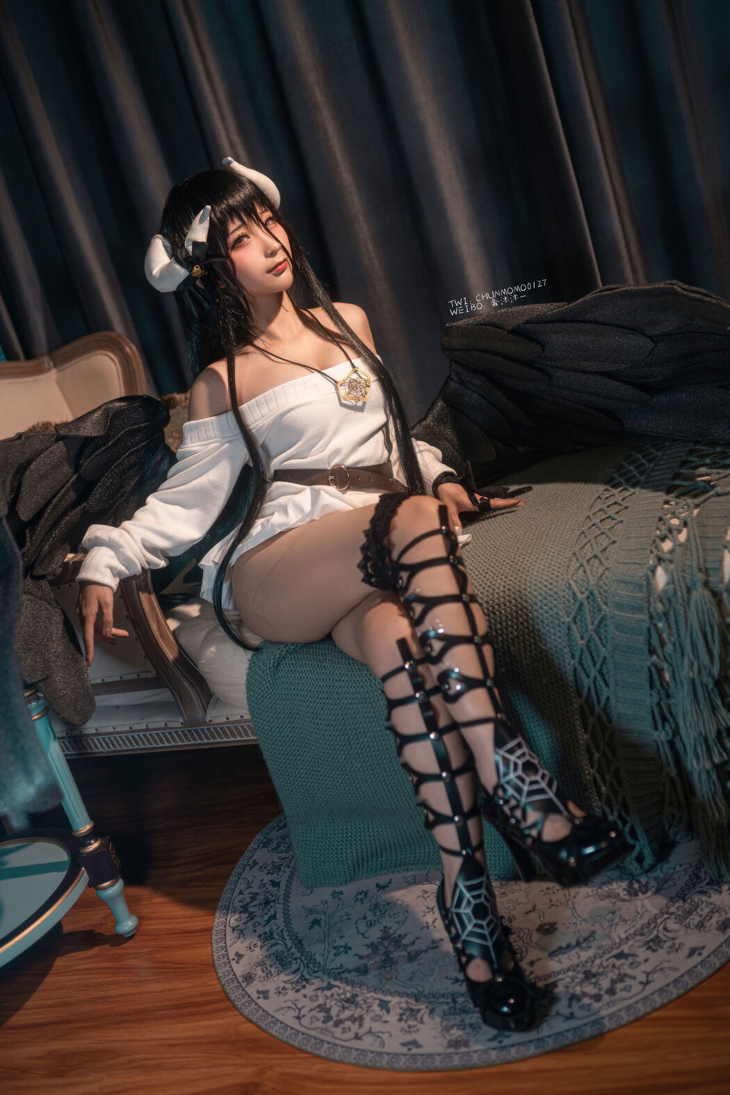 [Net Red COSER] Anime Blogger Stupid Momo - Albedo Sweater