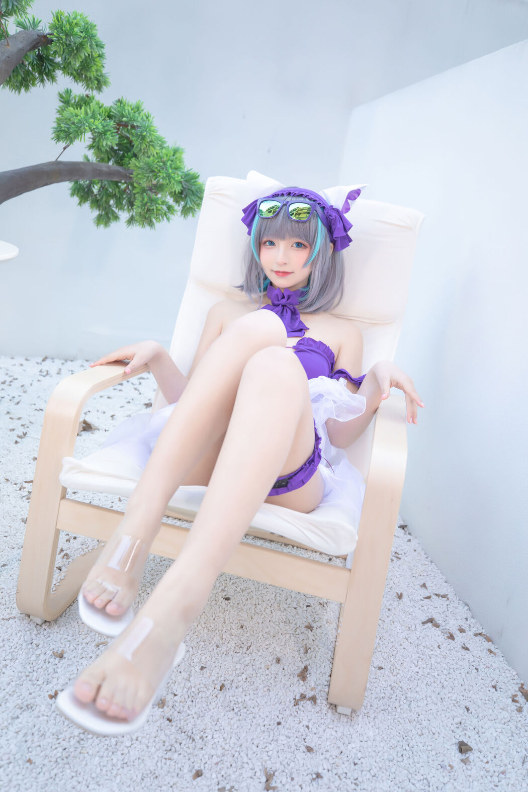 [Internet celebrity COSER photo] Lolita god board true winter of Cheshire - solid color courtyard