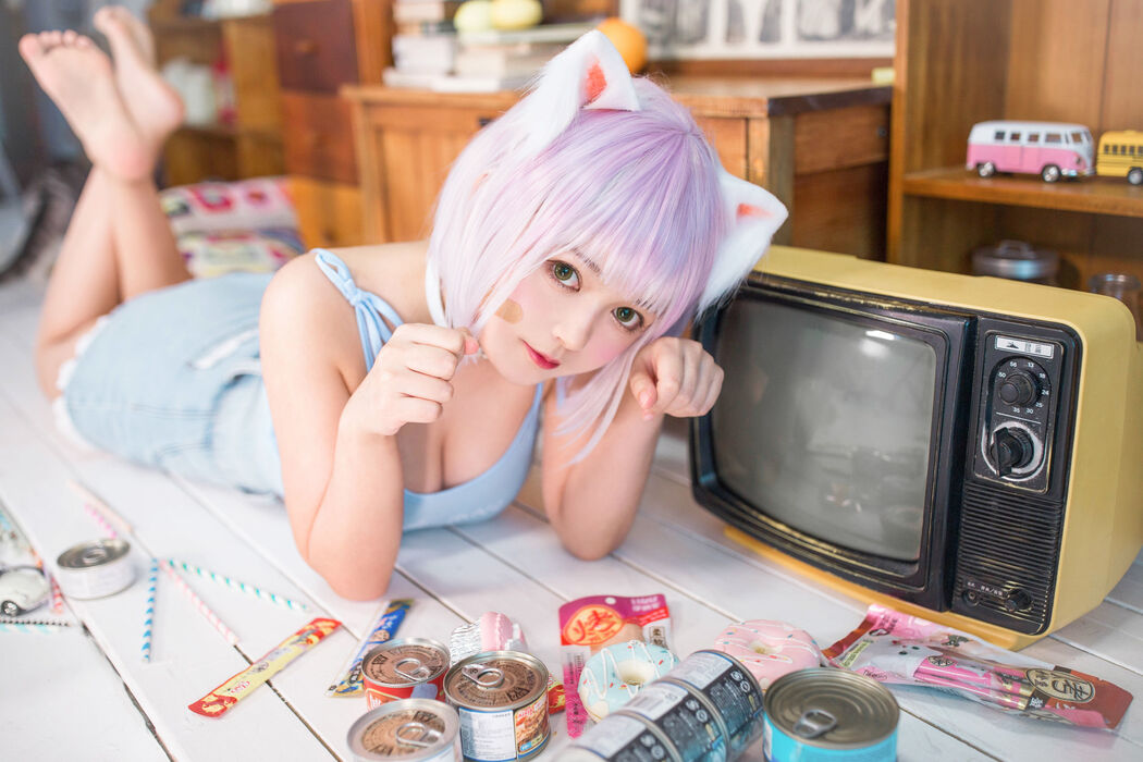 [Net Red COSER] Big-eyed cute girl black cat OvO - cat raising class