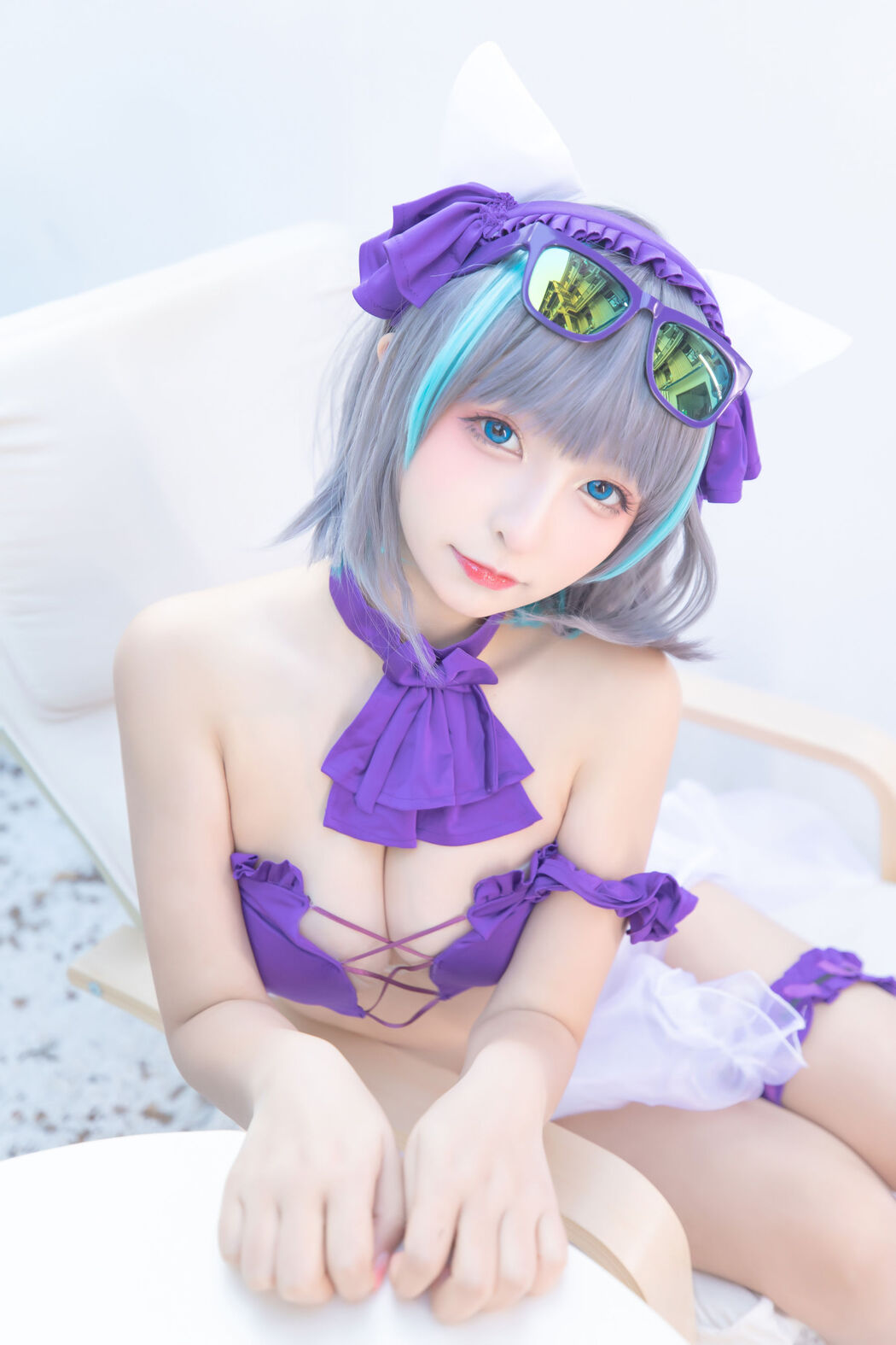 [Internet celebrity COSER photo] Lolita god board true winter of Cheshire - solid color courtyard