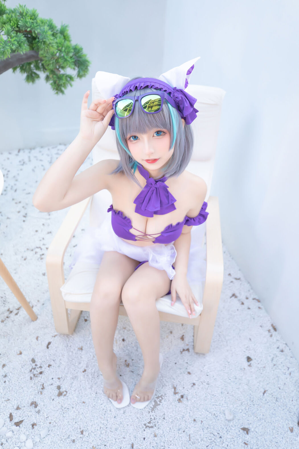 [Internet celebrity COSER photo] Lolita god board true winter of Cheshire - solid color courtyard