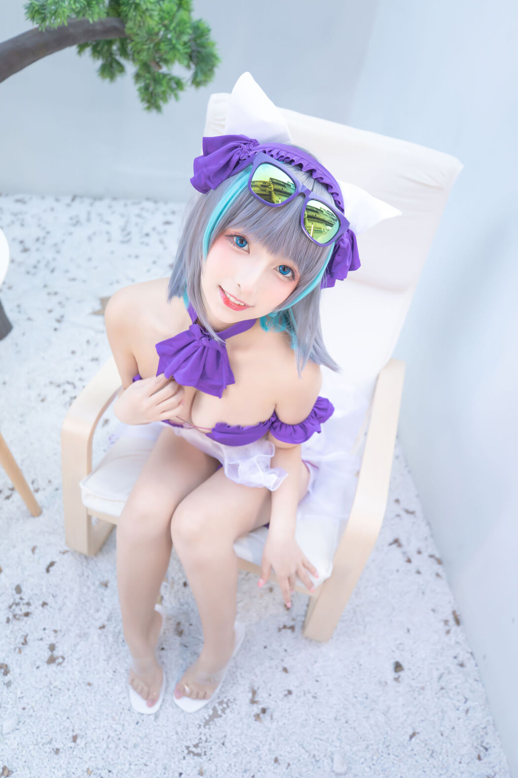 [Internet celebrity COSER photo] Lolita god board true winter of Cheshire - solid color courtyard