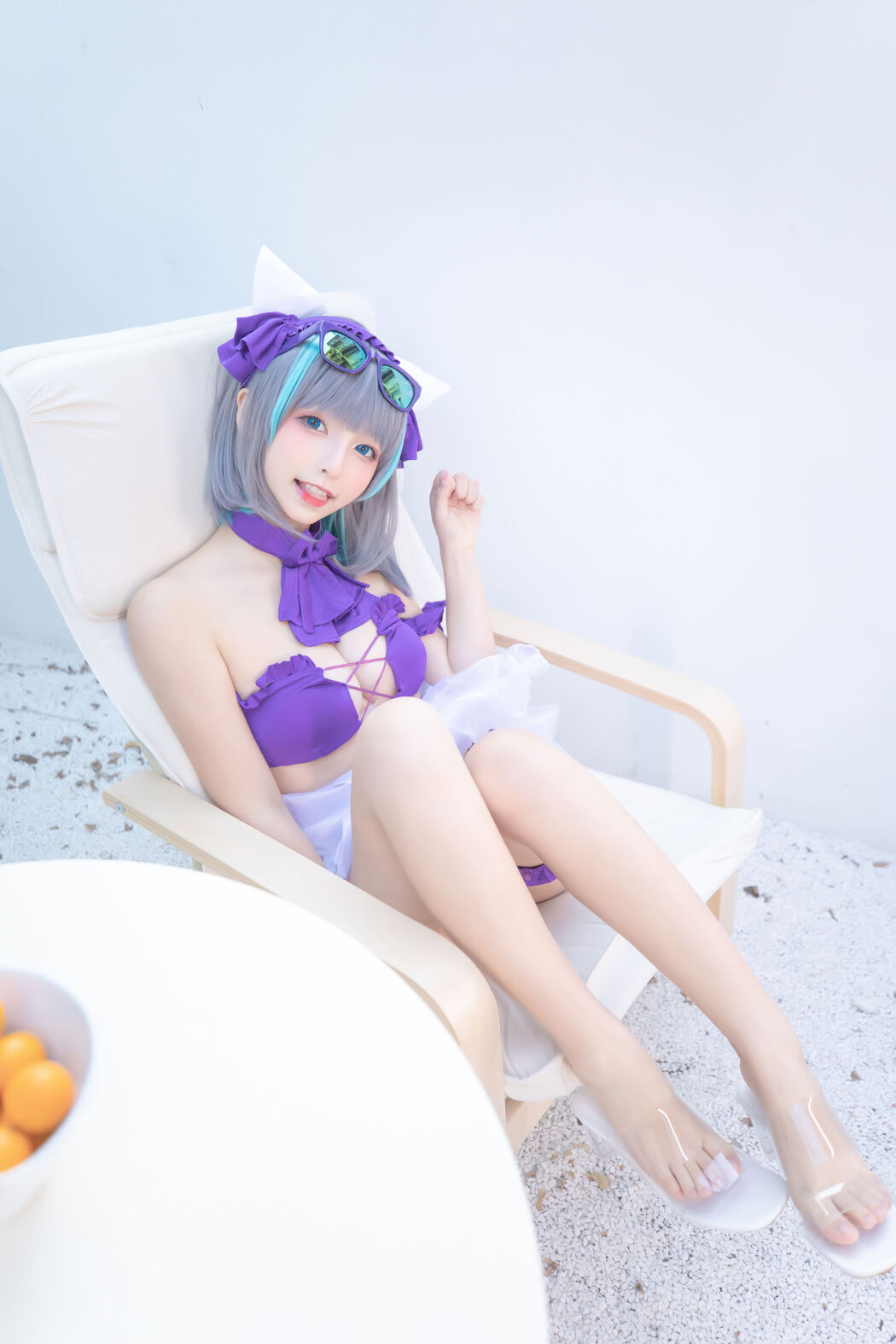 [Internet celebrity COSER photo] Lolita god board true winter of Cheshire - solid color courtyard