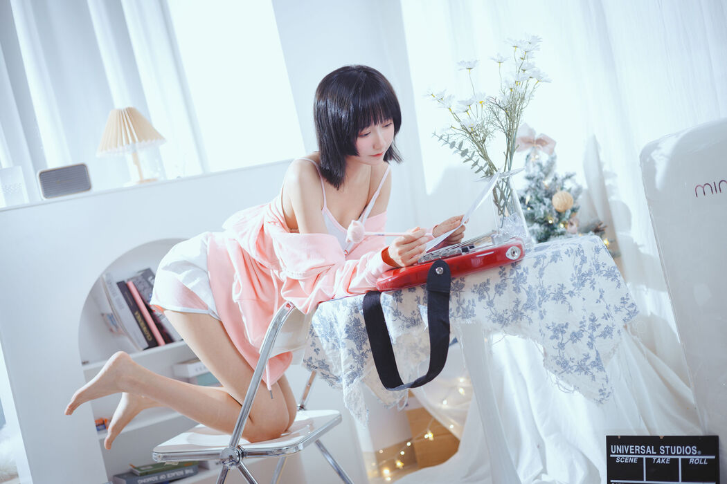 [Net Red COSER Photo] Cute Miss Sister Mu Mianmian OwO - Bass and Sister