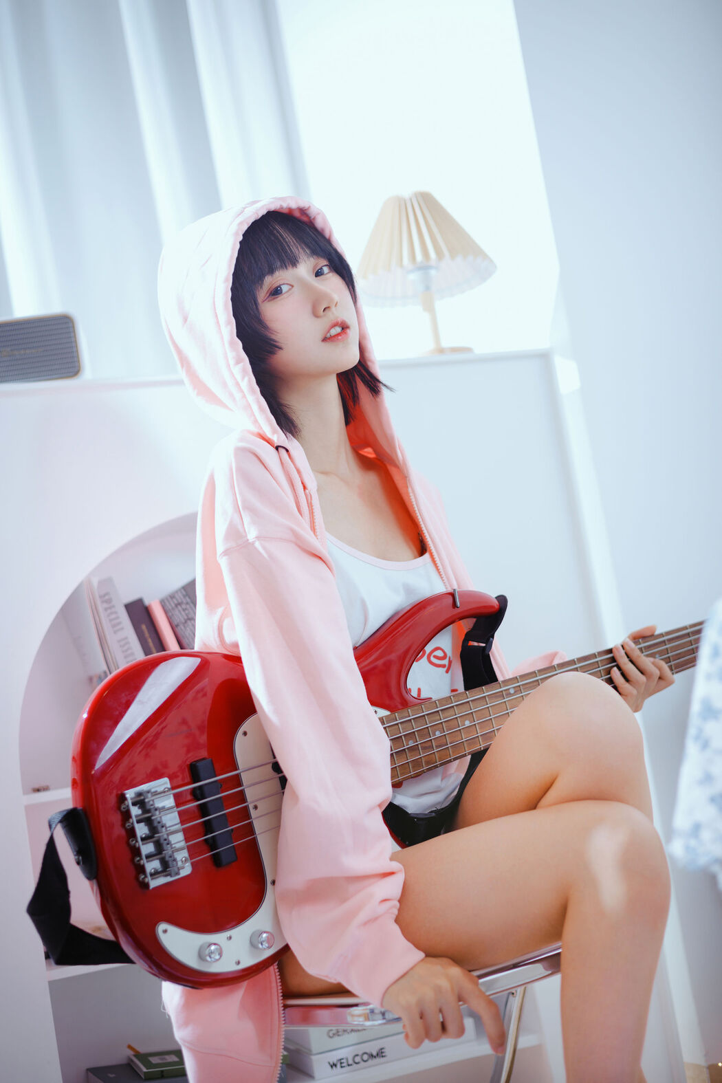 [Net Red COSER Photo] Cute Miss Sister Mu Mianmian OwO - Bass and Sister