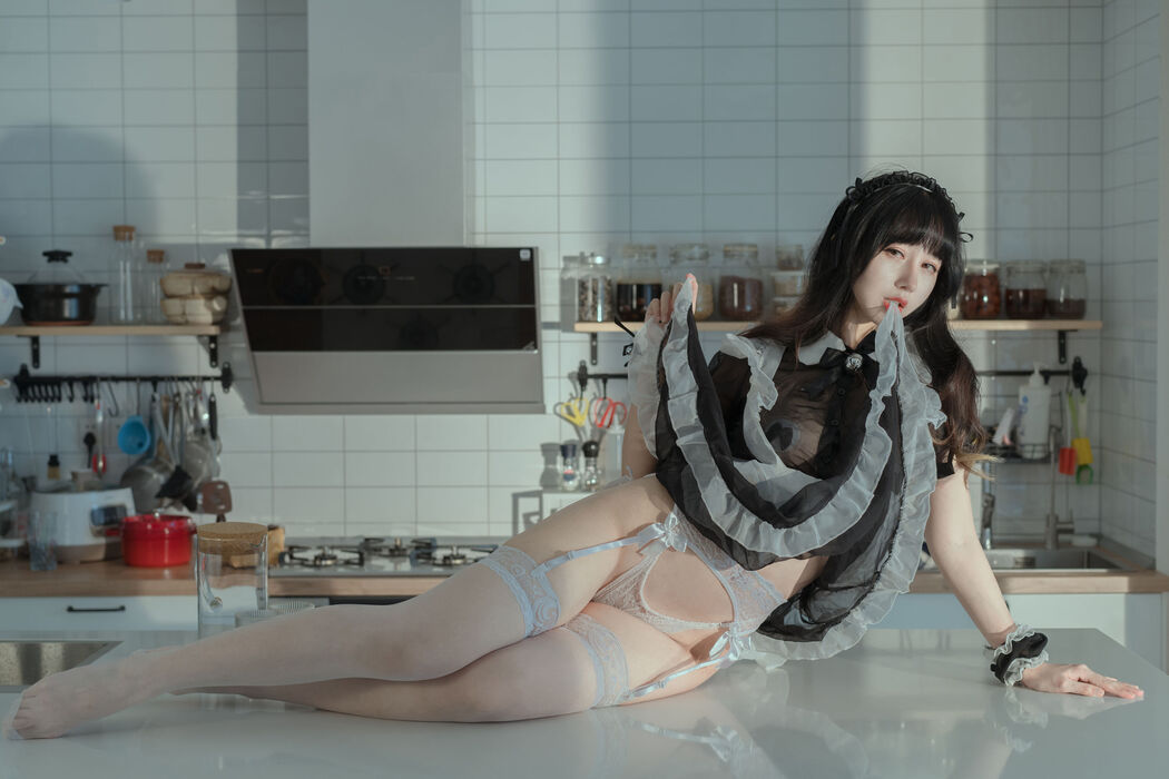 [Internet celebrity COSER photo] Yunxixi - milk peach maid