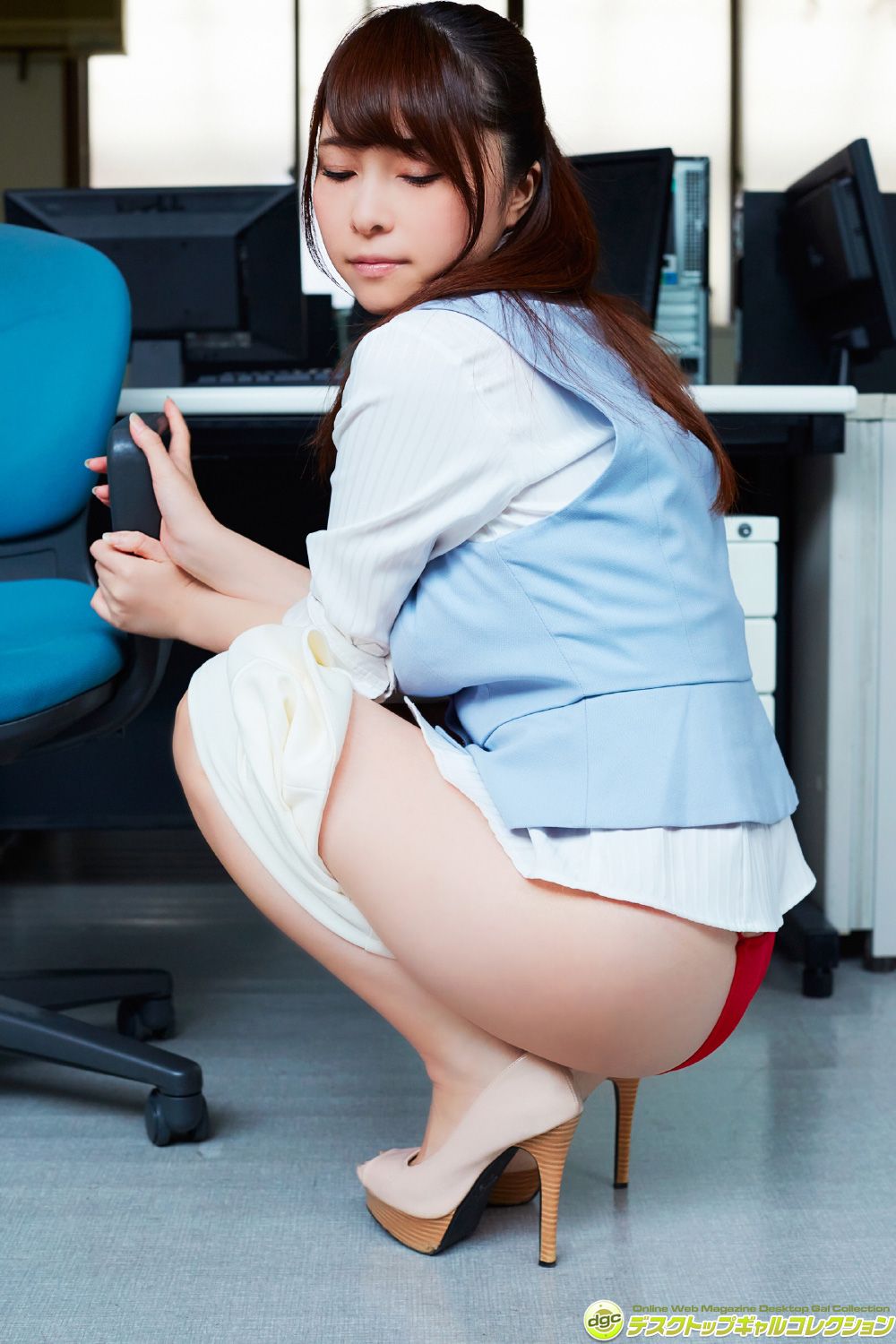 Miharu Kanda << 92cm transparent fair-skinned H cup gravure >> [DGC] NO.1334