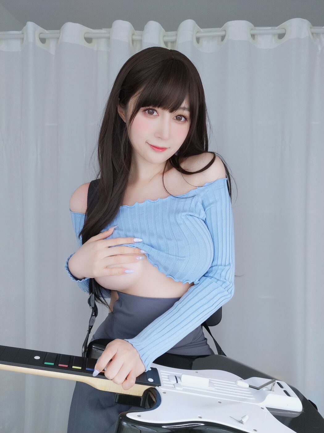 [Internet celebrity COSER photo] Miss Coser Baiyin - Guitar sister