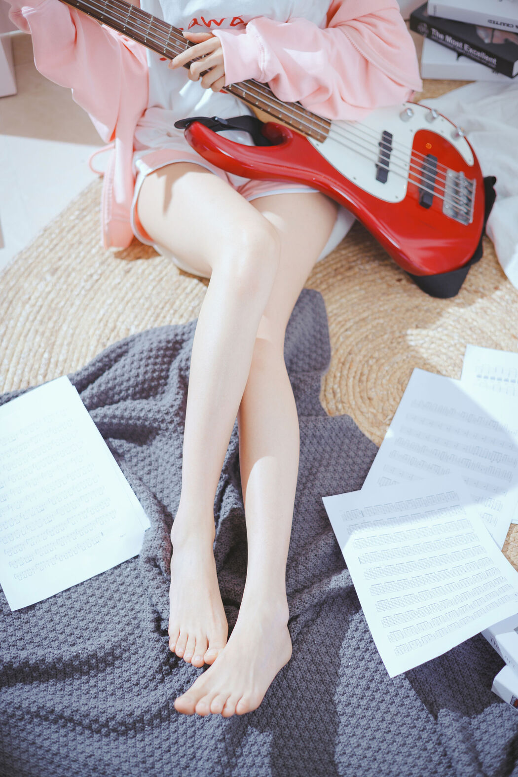 [Net Red COSER Photo] Cute Miss Sister Mu Mianmian OwO - Bass and Sister