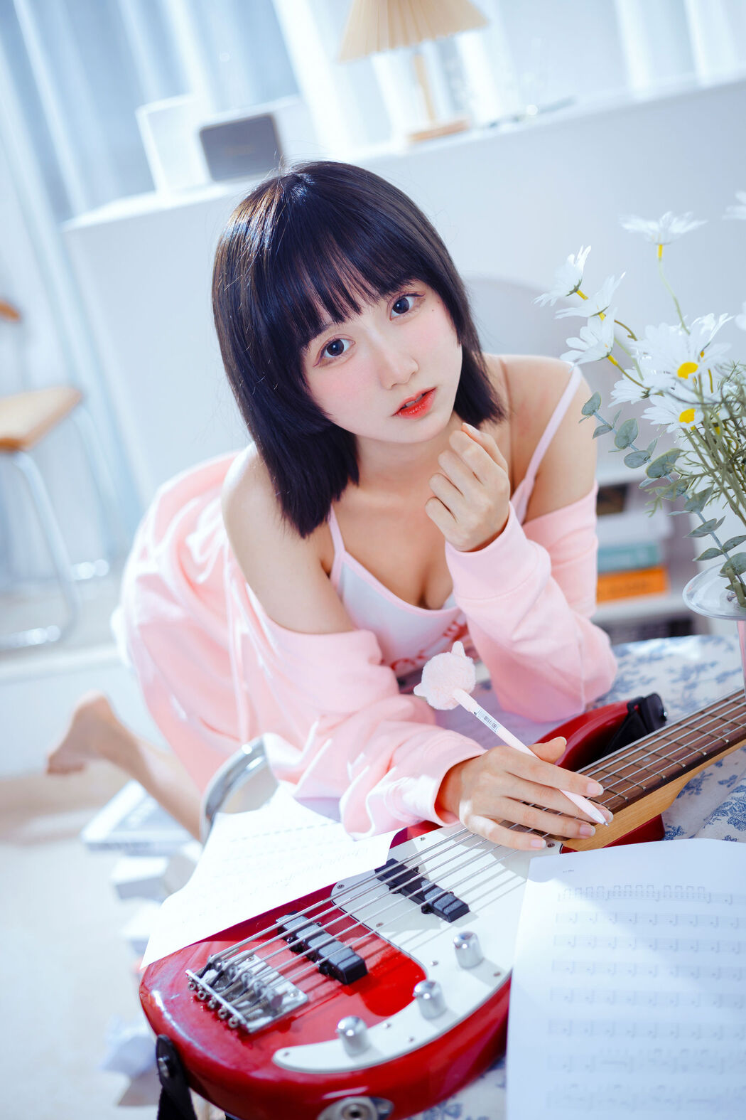 [Net Red COSER Photo] Cute Miss Sister Mu Mianmian OwO - Bass and Sister