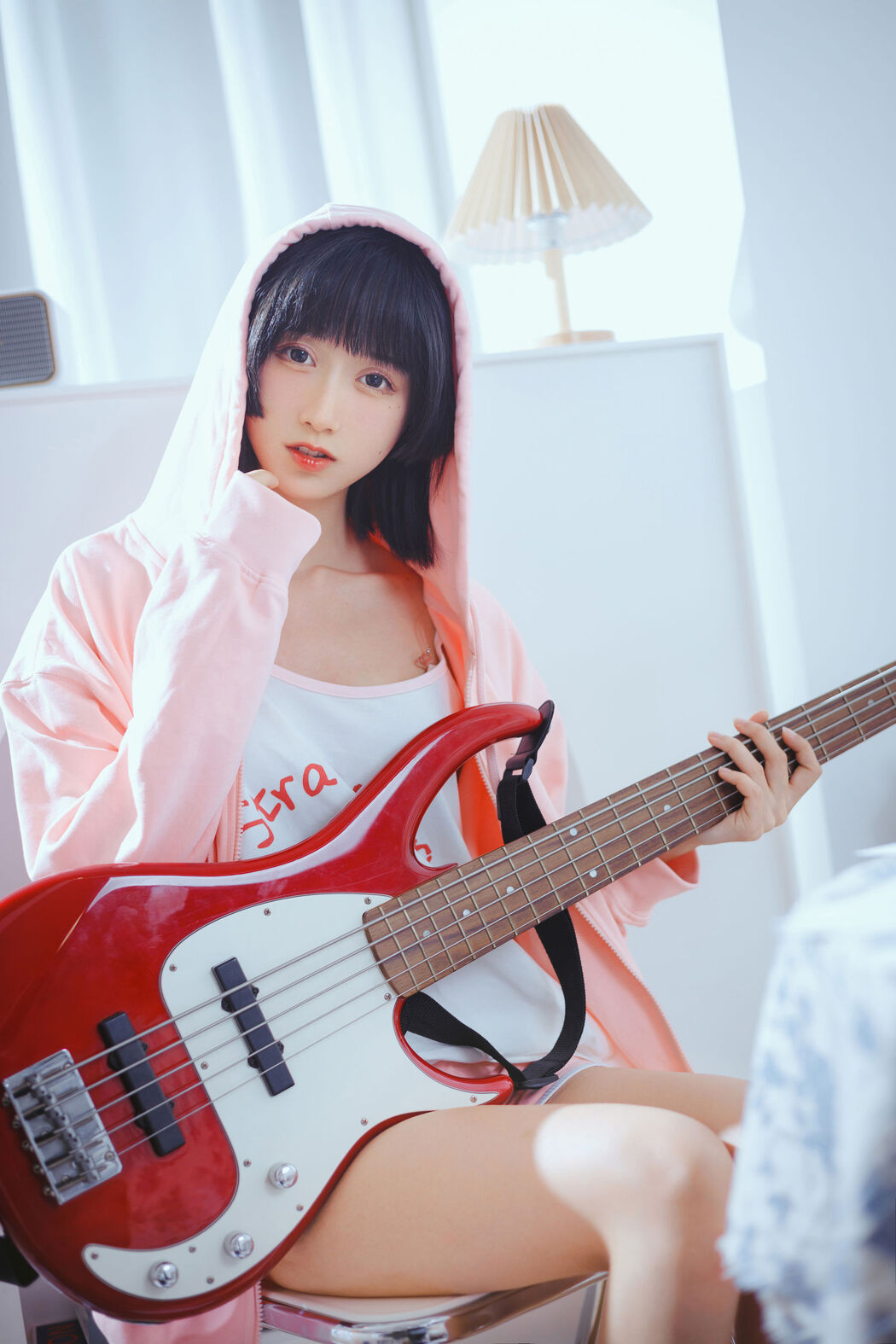 [Net Red COSER Photo] Cute Miss Sister Mu Mianmian OwO - Bass and Sister