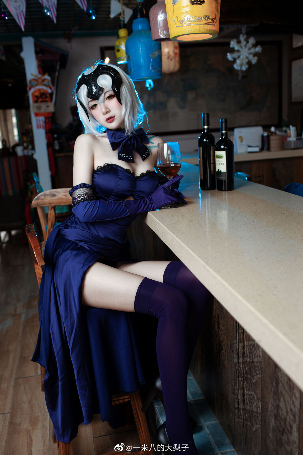 [Net Red COSER Photo] One-meter-eight pears - Heizhen Dinner