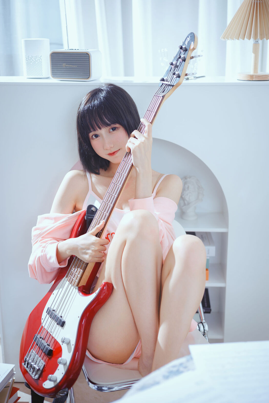 [Net Red COSER Photo] Cute Miss Sister Mu Mianmian OwO - Bass and Sister