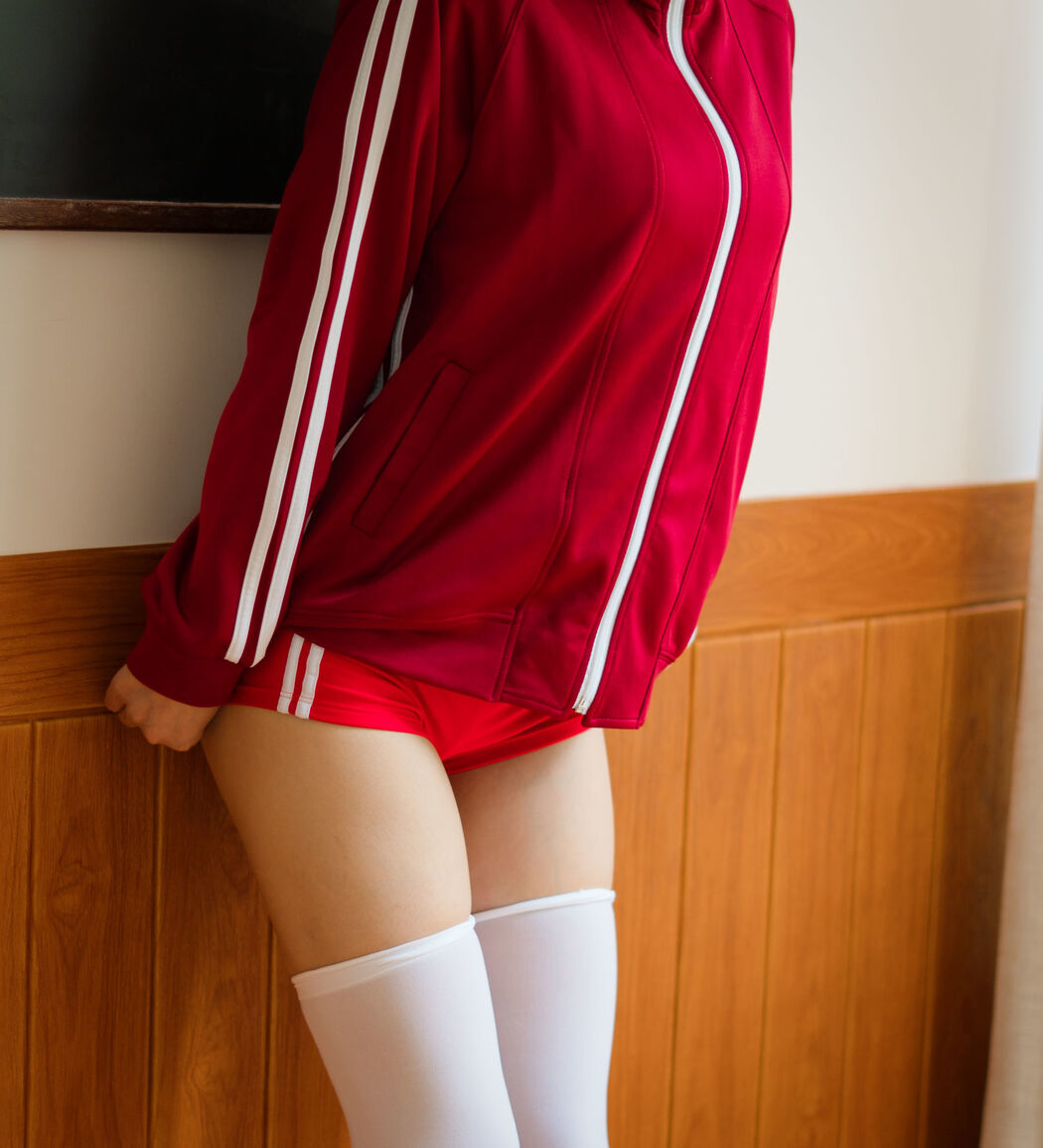 [Net Red COSER] Anime blogger Chiyo Ogura w - red gym suit