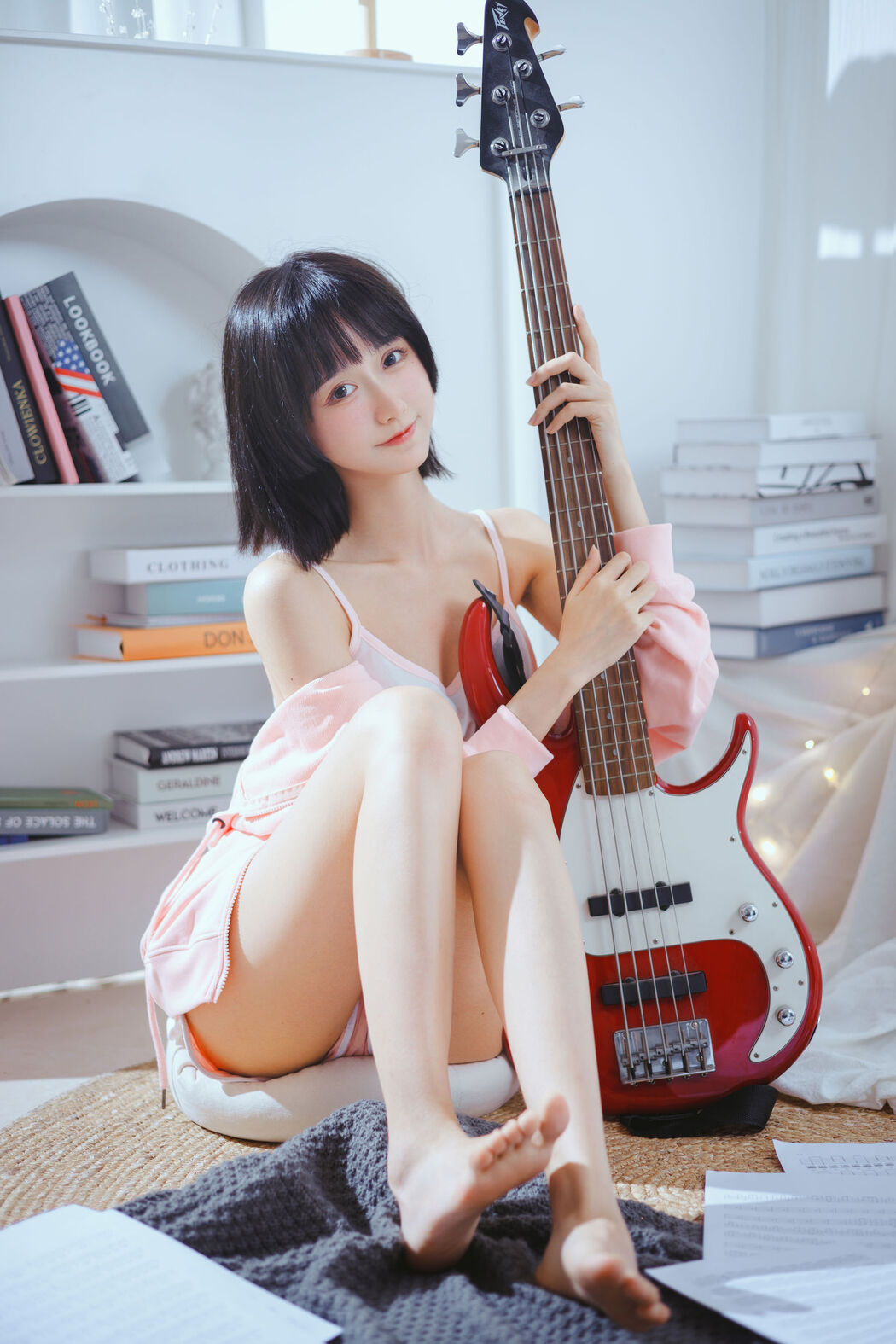 [Net Red COSER Photo] Cute Miss Sister Mu Mianmian OwO - Bass and Sister