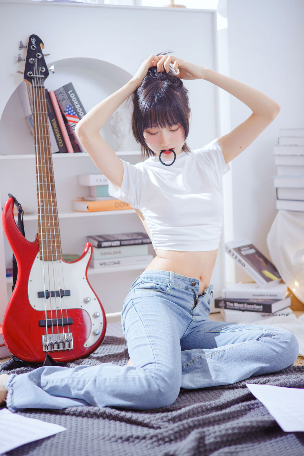 [Net Red COSER Photo] Cute Miss Sister Mu Mianmian OwO - Bass and Sister