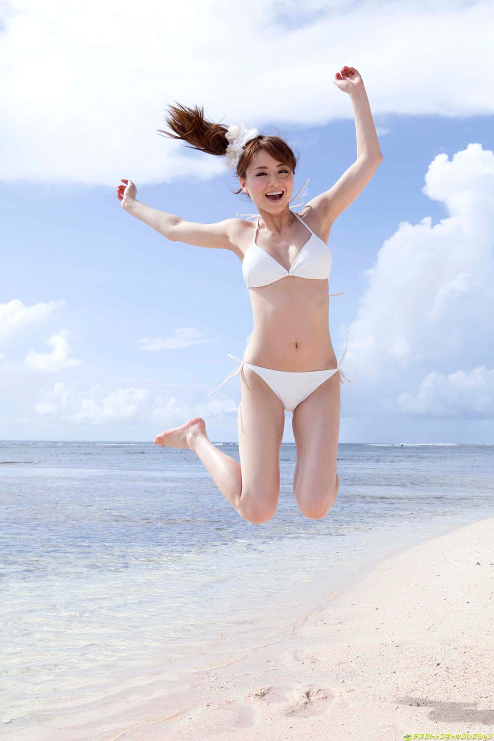 Akiho Yoshizawa / Akiho Yoshizawa << Liberation style that a beautiful S-class actress fascinates in a tropical country >> [DGC] NO.1057