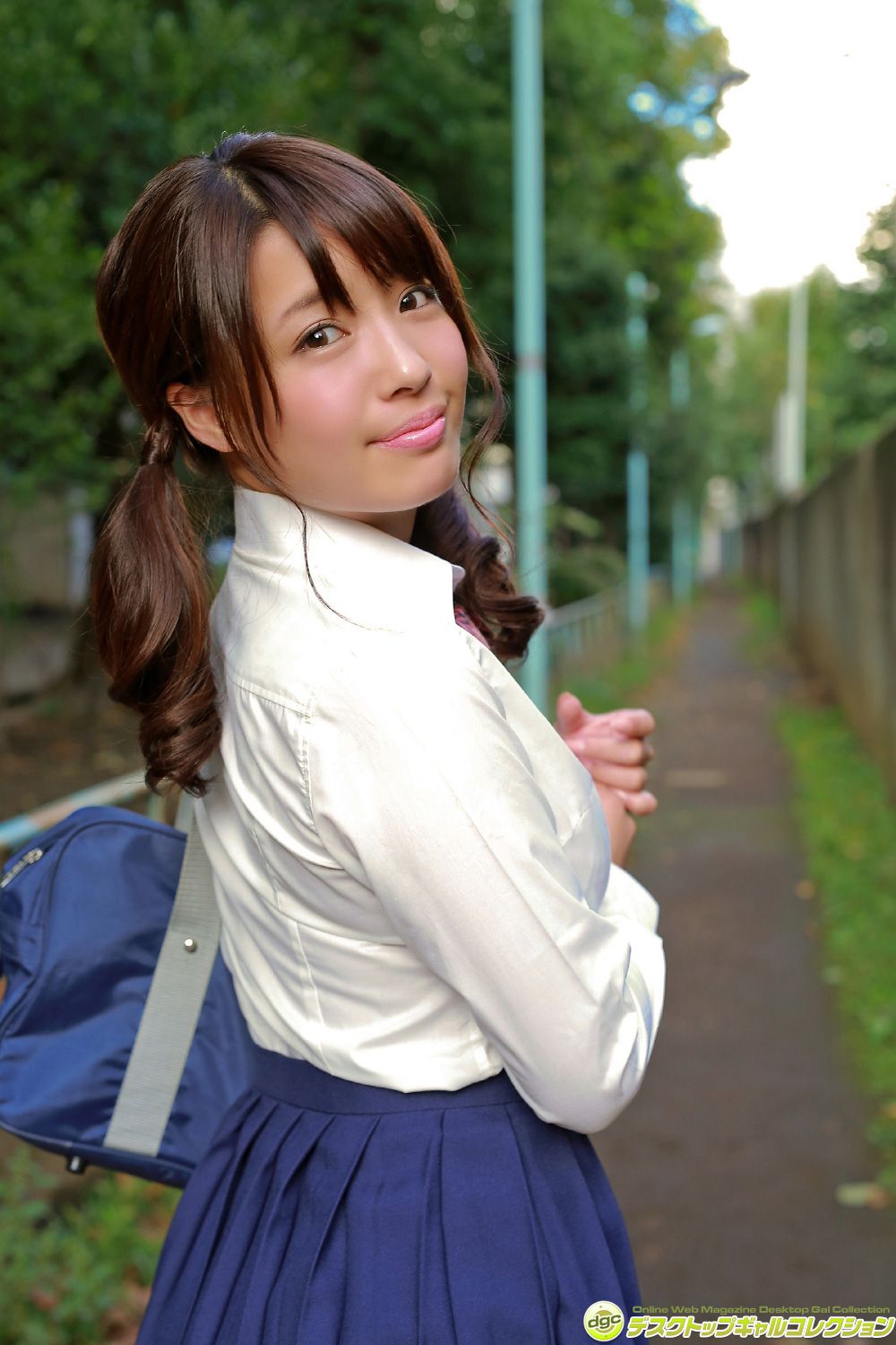 Rina Hashimoto << Powerful G-Cup that tears off uniforms! >> [DGC] NO.1290