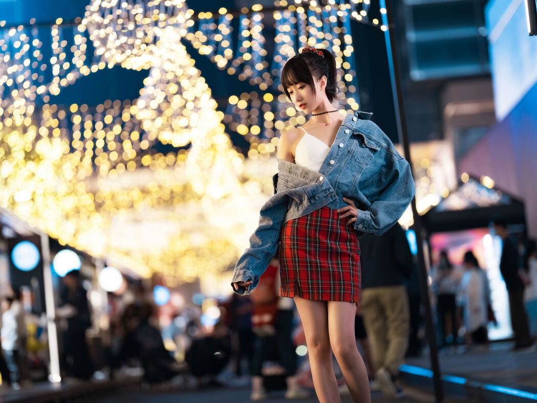 [Net Red COSER Photo] Cute Miss Sister Mu Mianmian OwO - Urban Night Love Cover Photo