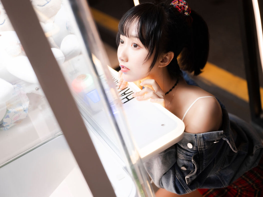 [Net Red COSER Photo] Cute Miss Sister Mu Mianmian OwO - Urban Night Love