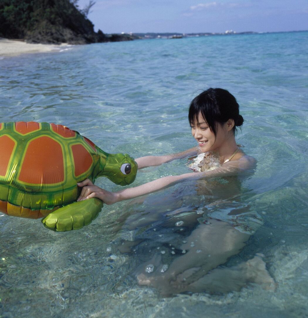 Eri Kamei 亀井絵里 [Hello! Project Digital Books] Vol.17