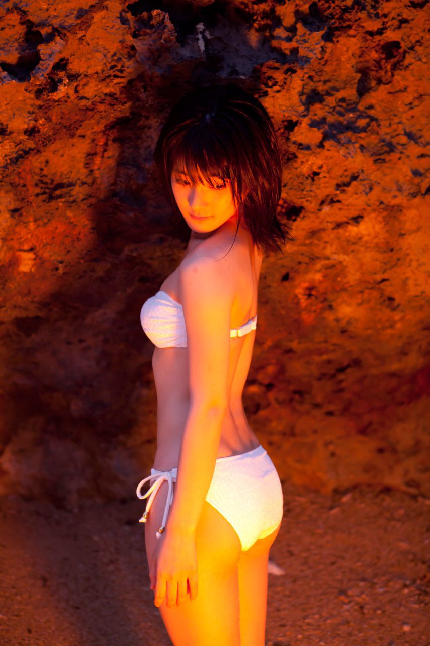 Tsunaga Momoko "October 2012" [Hello! Project Digital Books] Vol.99