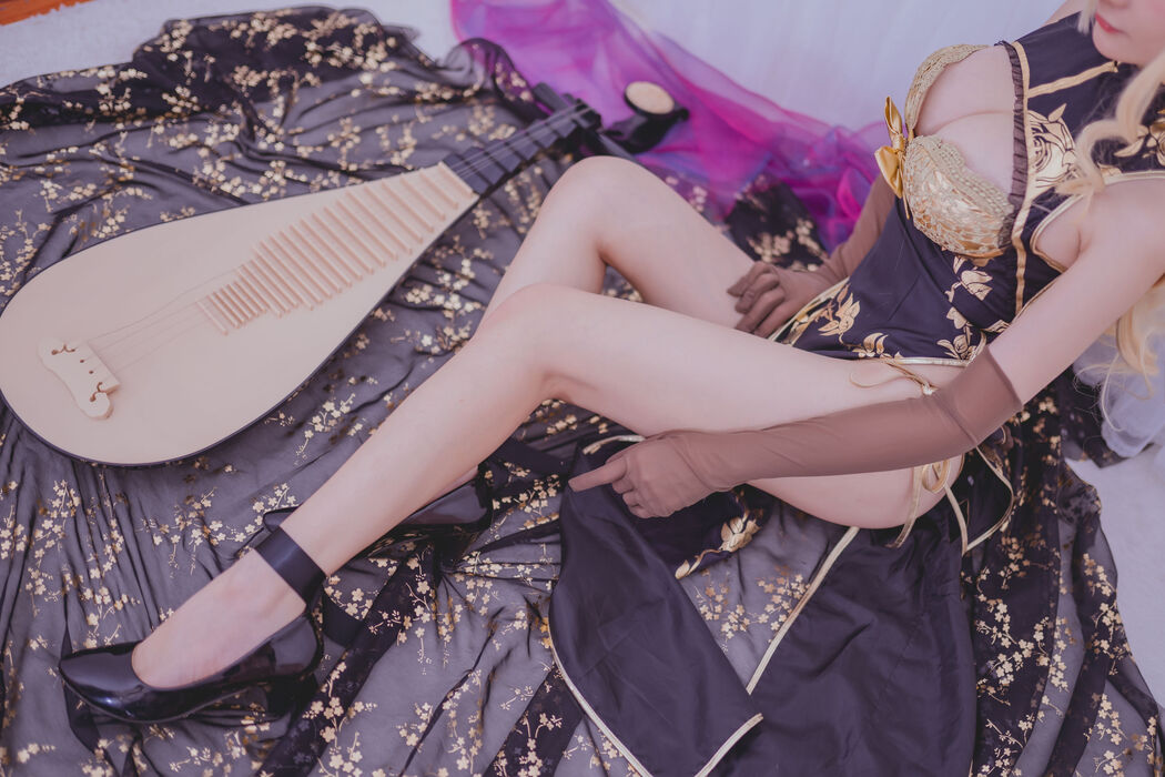 [Net Red COSER Photo] Qian Yu_rr - Fantasy Golden Lotus