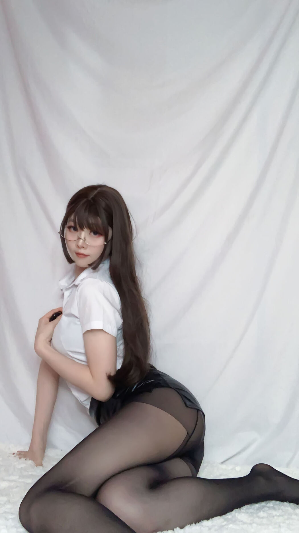 [Internet celebrity COSER photo] Bai Lu is very white - OL classroom