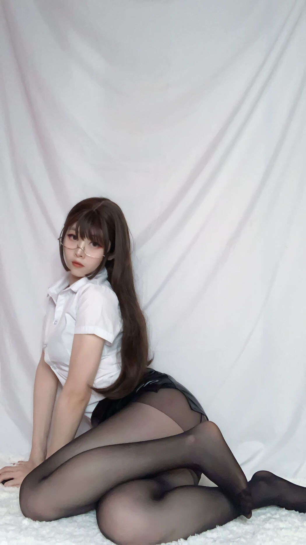 [Internet celebrity COSER photo] Bai Lu is very white - OL classroom