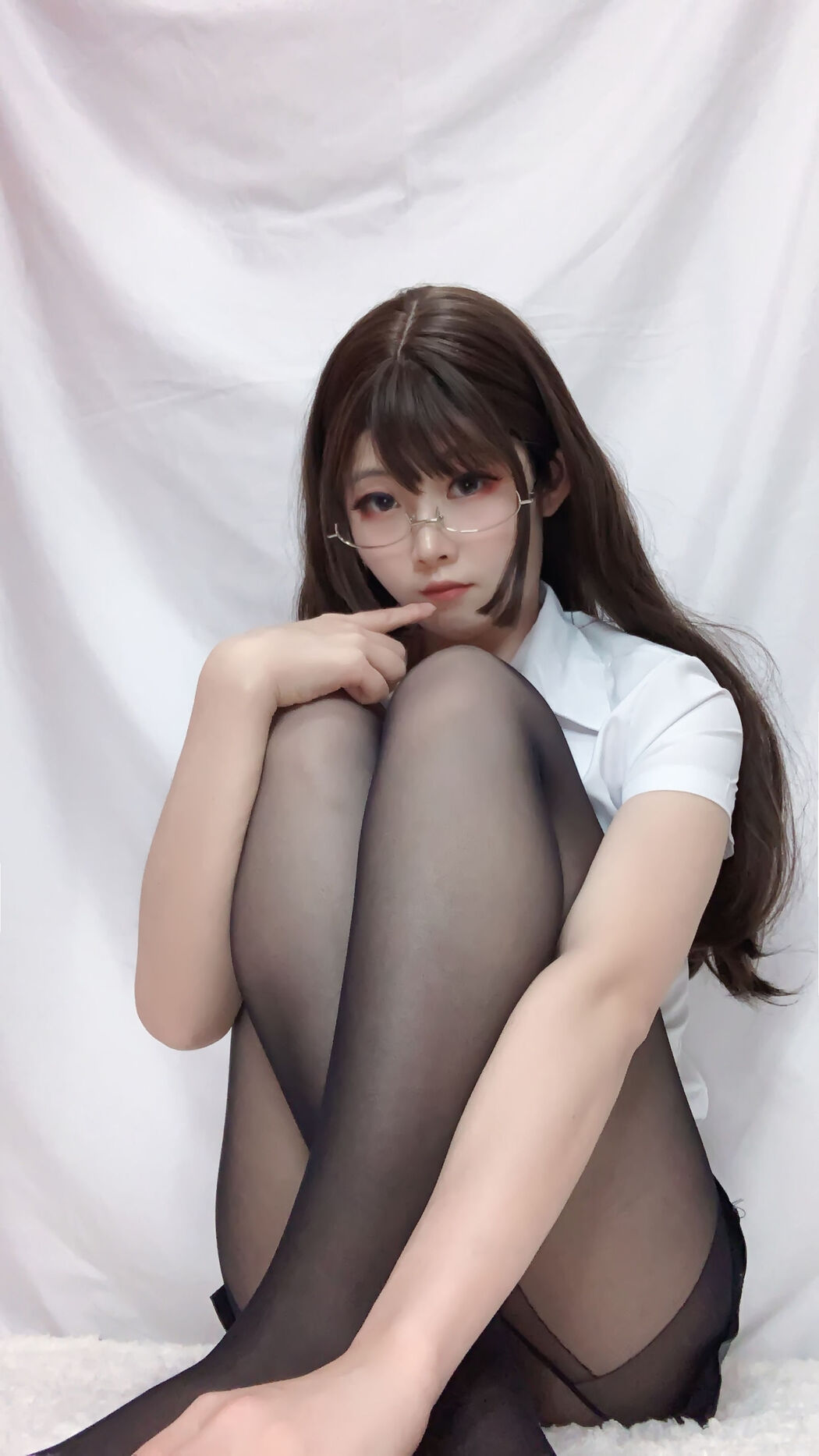 [Internet celebrity COSER photo] Bai Lu is very white - OL classroom