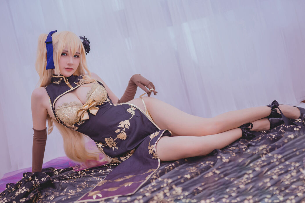 [Net Red COSER Photo] Qian Yu_rr - Fantasy Golden Lotus