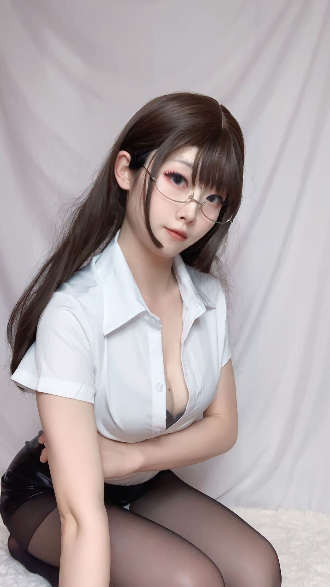 [Internet celebrity COSER photo] Bai Lu is very white - OL classroom