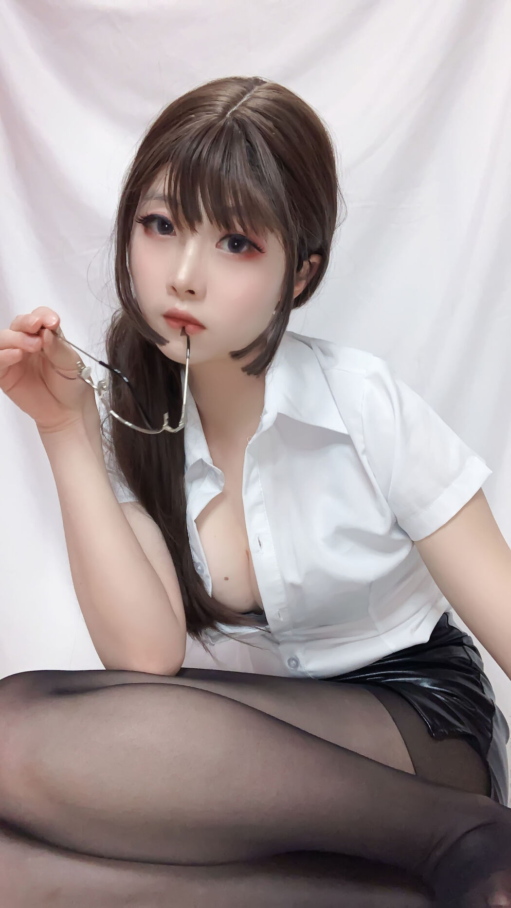 [Internet celebrity COSER photo] Bai Lu is very white - OL classroom