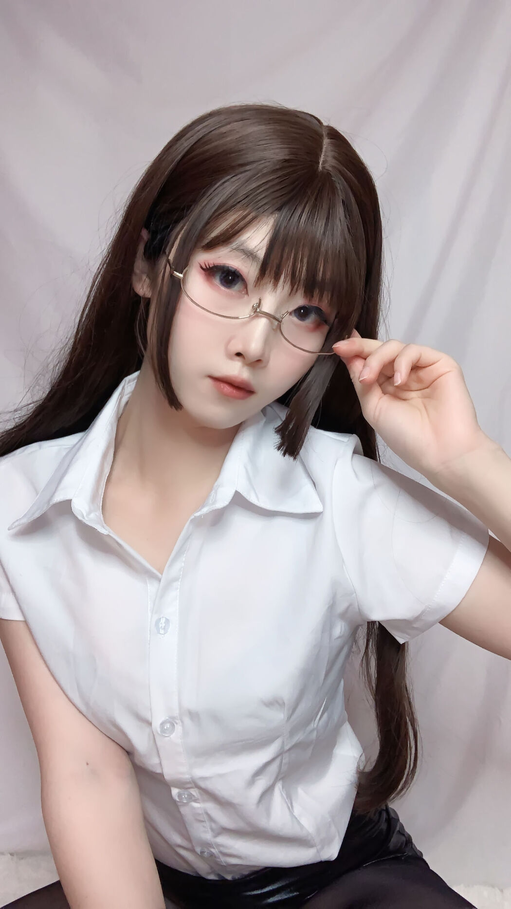 [Internet celebrity COSER photo] Bai Lu is very white - OL classroom