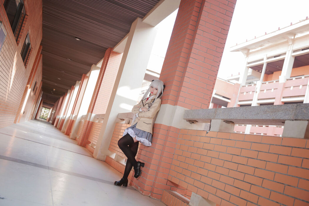 [Internet Celebrity COSER Photo] Anime blogger G44 will not be injured - Wuzhi School Uniform