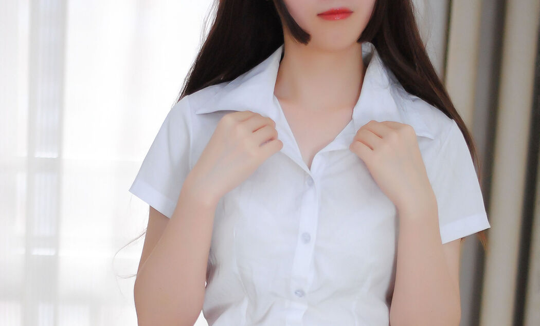 [Internet celebrity COSER photo] Bai Lu is very white - OL classroom Cover Photo