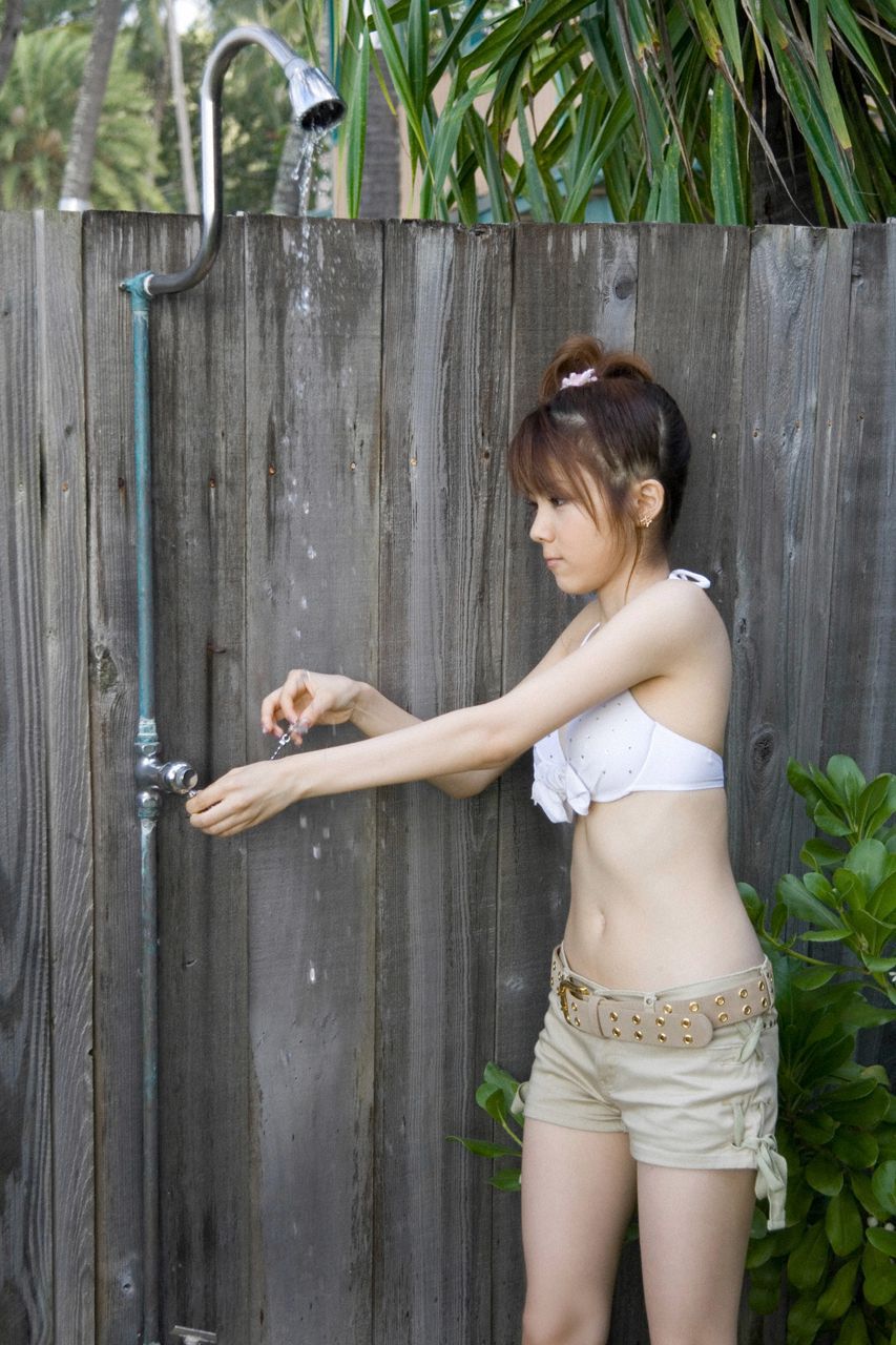 Tanaka Reina 田中れいな [Hello! Project Digital Books] Vol.37