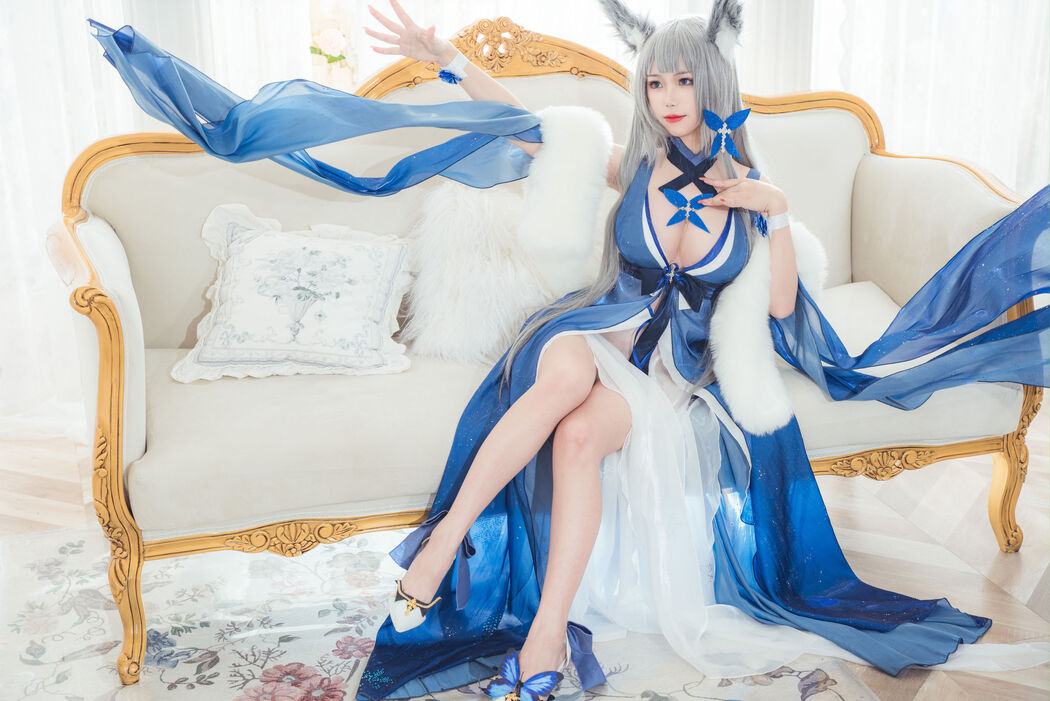 [Net Red COSER Photo] Yibei Yibei - Shinano Dress