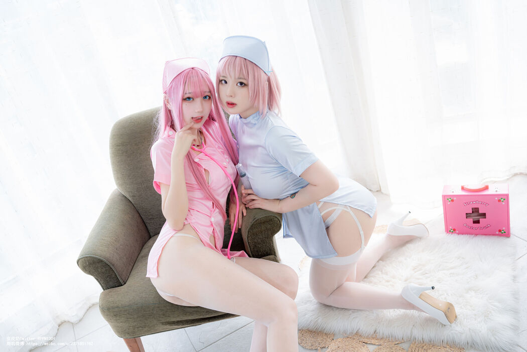 [Internet celebrity COSER photo] Pippi is so cute & Zhou Ji is a cute bunny-Pink Blue Nurse