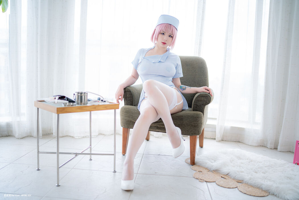[Internet celebrity COSER photo] Pippi is so cute & Zhou Ji is a cute bunny-Pink Blue Nurse