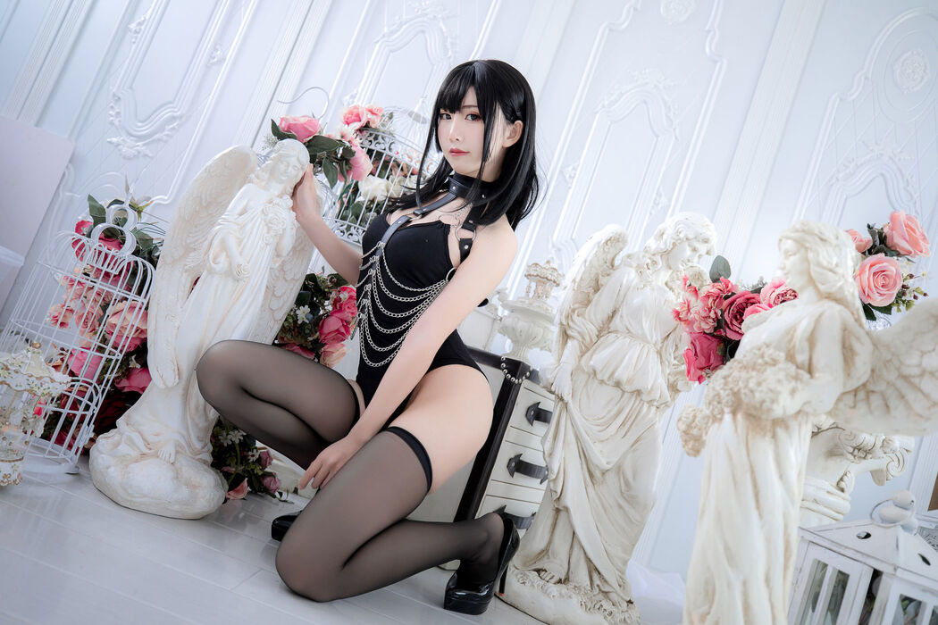 [Net Red COSER] Cute and popular Coser Noodle Fairy - Sexy Royal Sister