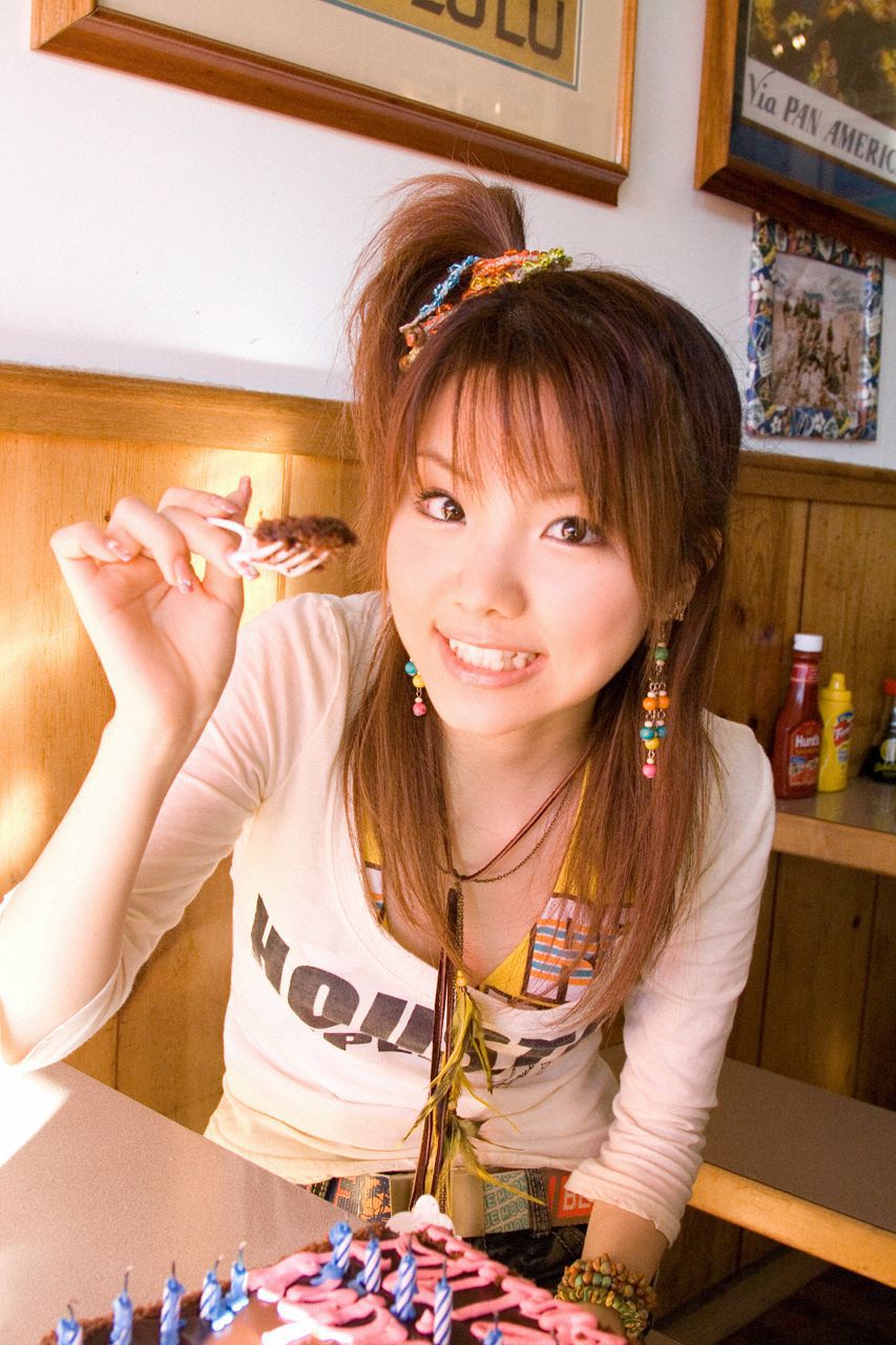 Tanaka Reina 田中れいな [Hello! Project Digital Books] Vol.37