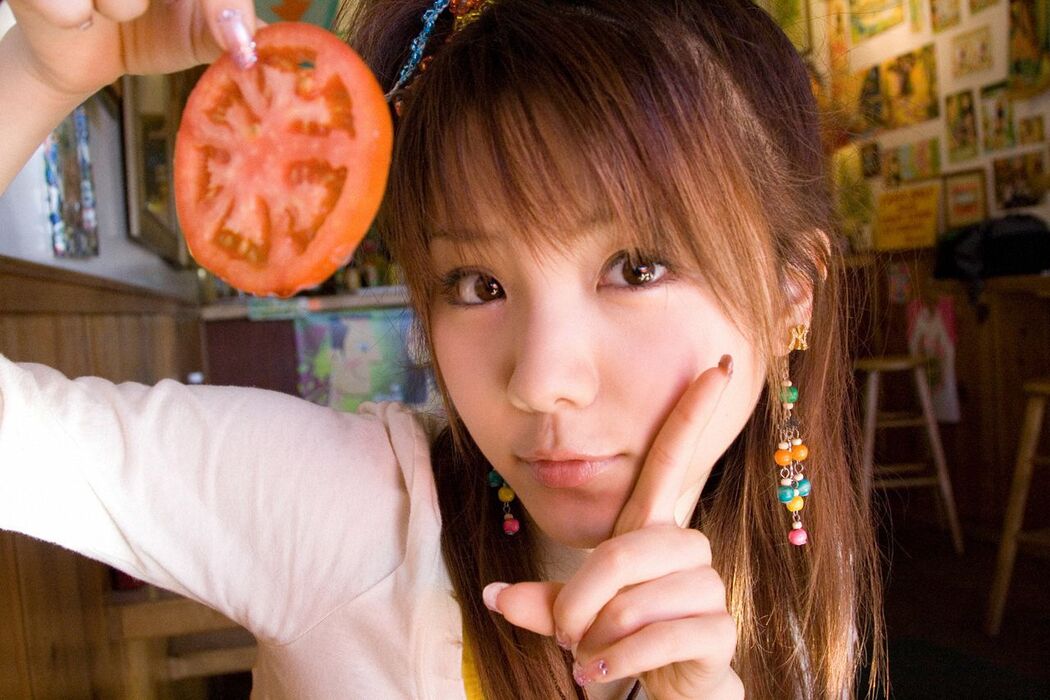 Tanaka Reina 田中れいな [Hello! Project Digital Books] Vol.37